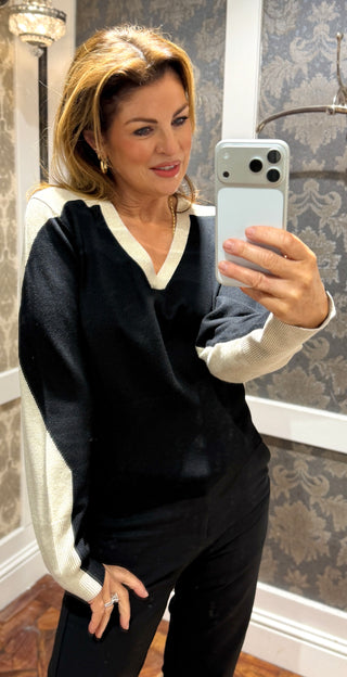 Crista Blouse Knit V-Neck Black / Bone Mix