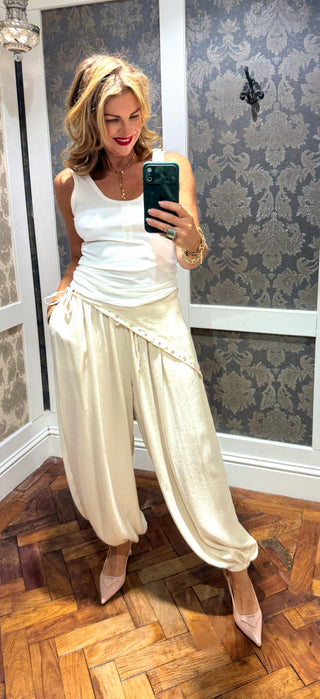 Wren Balloon Leg Trouser Beige