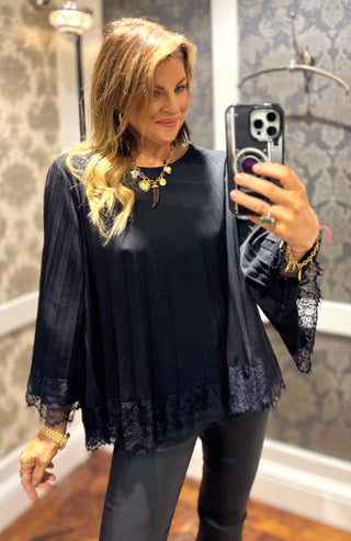 Arianna- Black Pleated Top