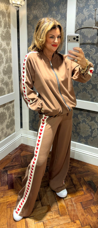 Queen of Hearts Set Light Brown