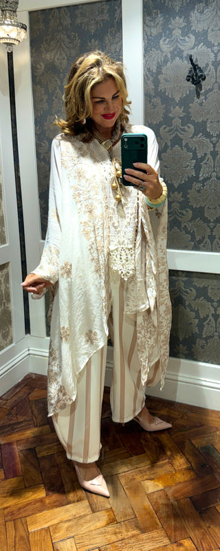 Laman Floral Kimono White