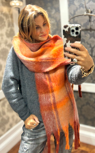 Pattern Wooly Scarf- Red and Orange