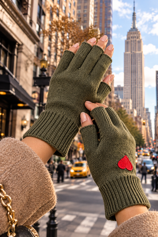 AMI Glove Heart-khaki