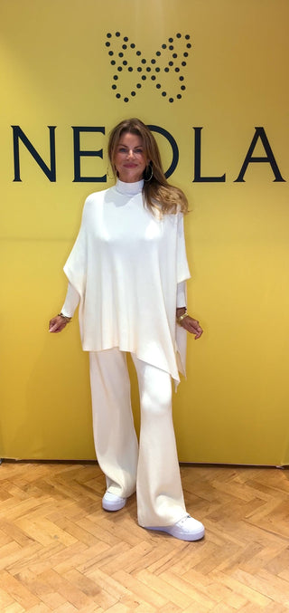 Rebecca - Two Piece Knit Suit Cream