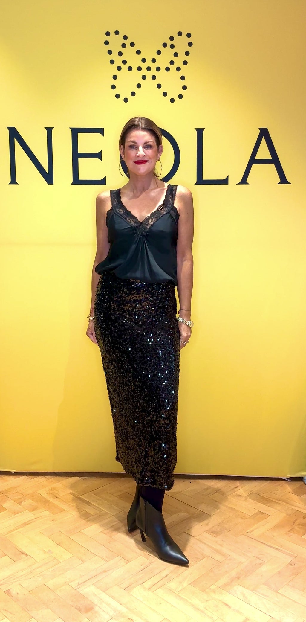 Tara- Sequin Midi Black -Skirt